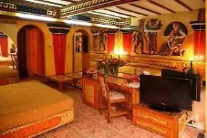 Roman Boutique Hotel